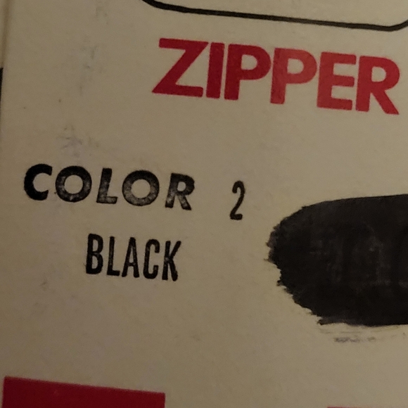 ZIPPERS - Picture 2 of 4